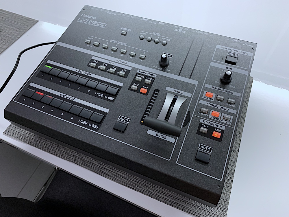 Roland LVS-800: SD production-switcher. - MOD WIGGLER