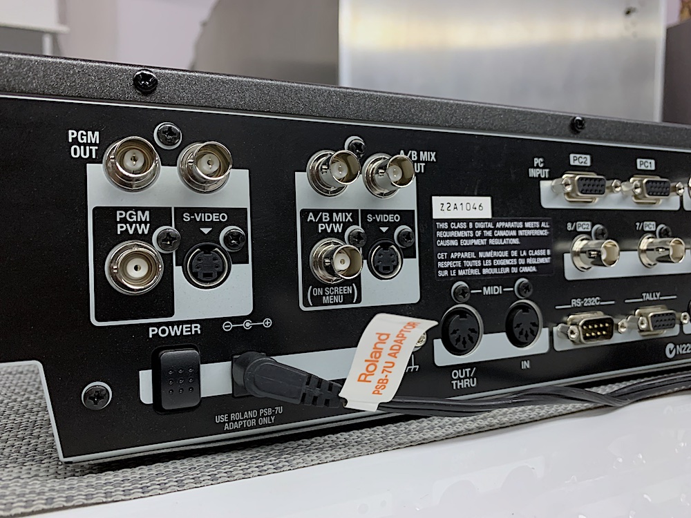 Roland LVS-800: SD production-switcher. - MOD WIGGLER